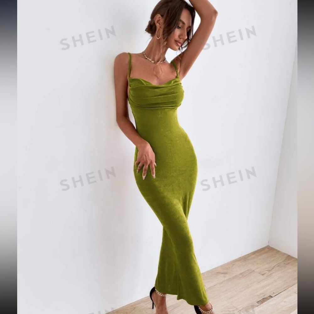 Green sheet tropical dress